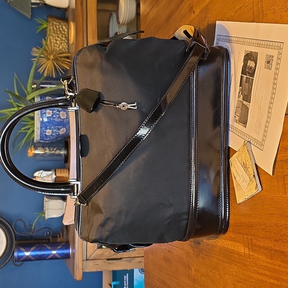 Gucci Other - GUCCI BLACK NYLON/PATENT TRAVEL LINE BAG WITH COA